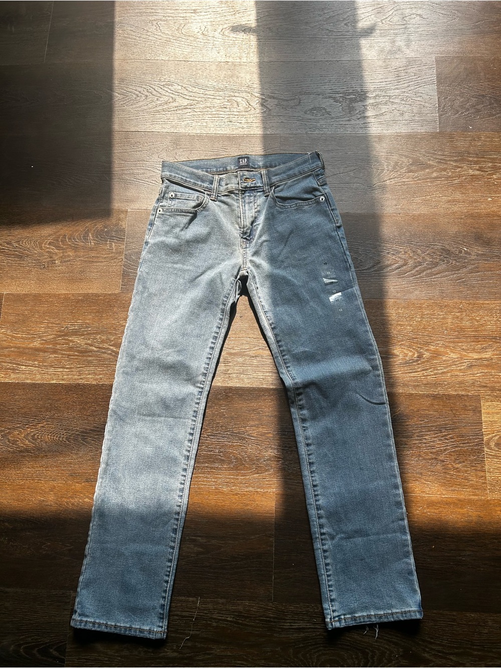 GAP Girls Slim Straight Jeans in Faded Blue-Gray